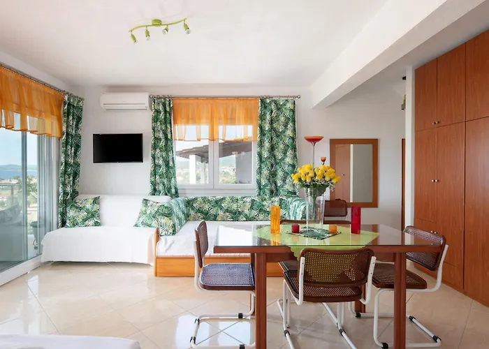 Luxury Pensiune Nikiti (Sithonia)